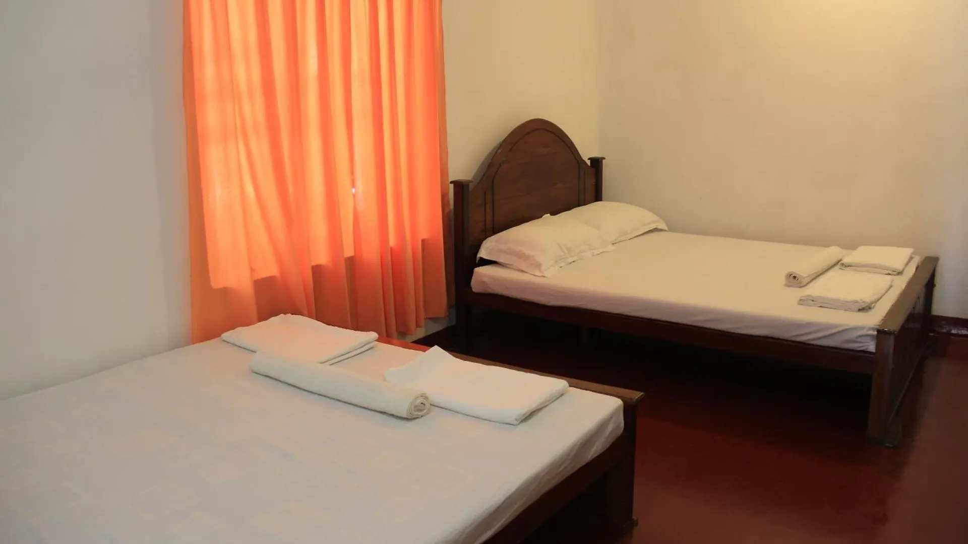 Hotel Kandy Little White House Sri Lanka